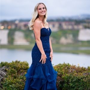 Meet your Posher, Faith